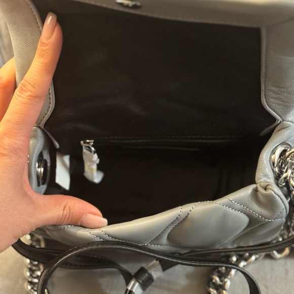 NEW Marc Jacobs Small Rock Grey Quilted Smooth Leather Shoulder Crossbody Bag - Picture 10 of 10